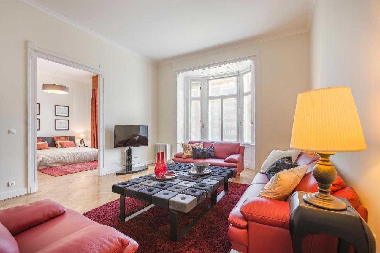 Modernized Unique Huge Central Apartment On 135Sqm บูดาเปสต์ ภายนอก รูปภาพ